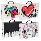 Valigetta polionda Grafitti - 27 x 37,5 cm - dorso 8 cm - fantasie assortite - Favorit Valigetta polionda Grafitti - 27 x 37,5 cm - dorso 8 cm - fantasie assortite - Favorit